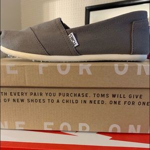 Women’s Toms